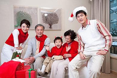 《死灵法师之剑：复活》将于夏末推出